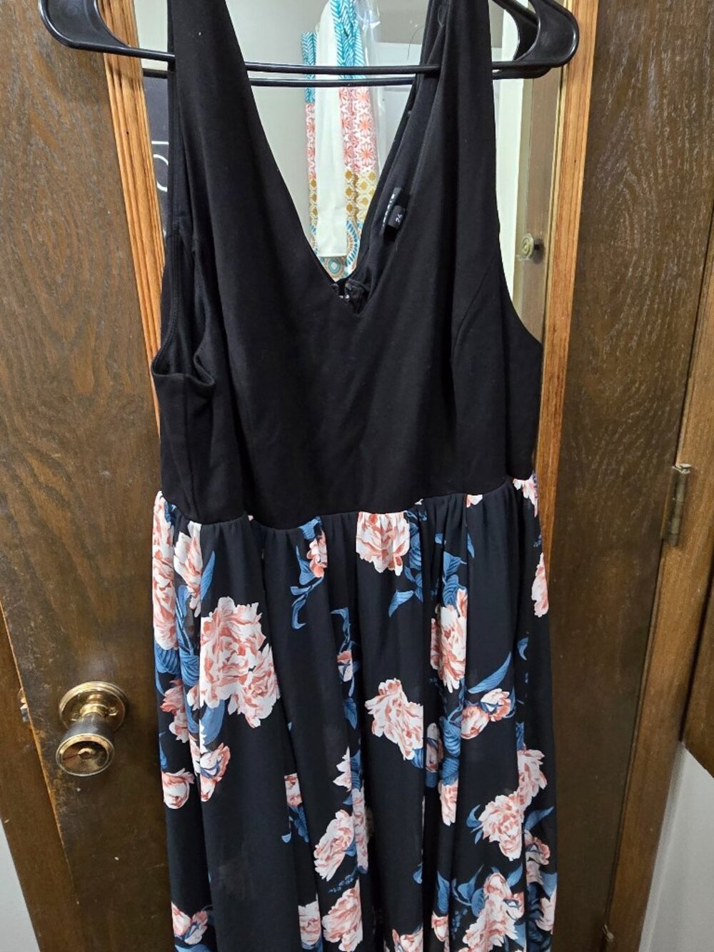 Torrid 24 Maxi Dress Floral Summer Plus Size Black Pink V-Neck Sleeveless GUC